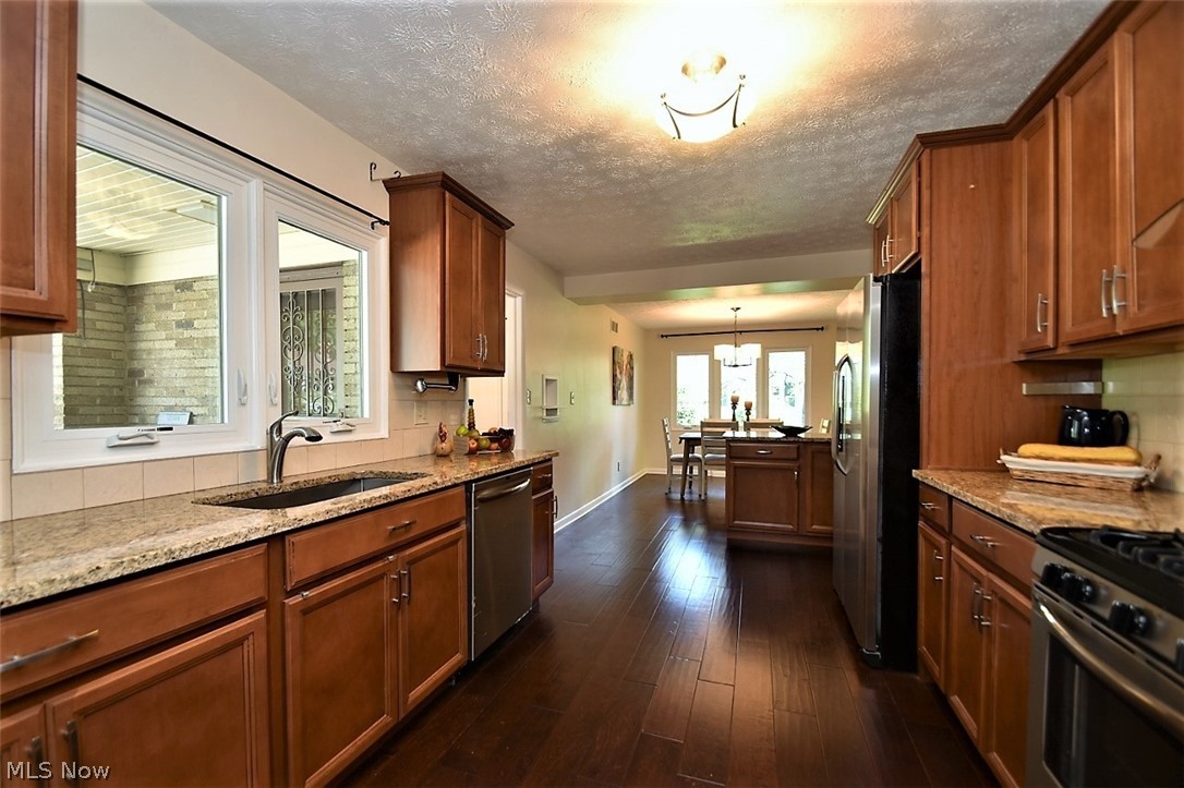 23600 Hazelmere Road Shaker Heights, OH 44122 - Photo 16 of 31 Gallery Image 16