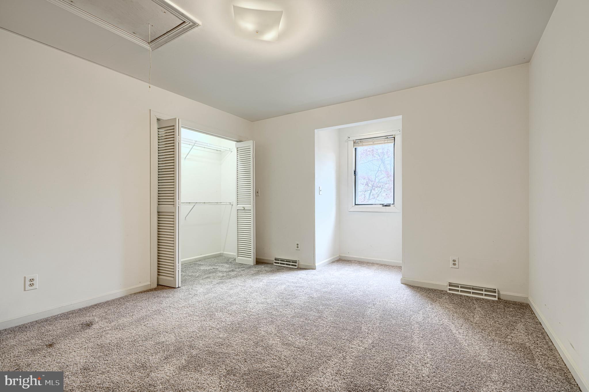 2508 Perring Woods Road Baltimore, MD 21234 - Photo 26 of 42 an empty room with an entryway
