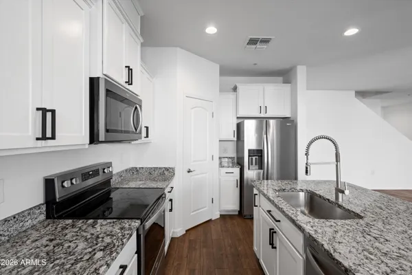 $430,000 | 1255 North Arizona Avenue, Unit 1134, Chandler, AZ 85225