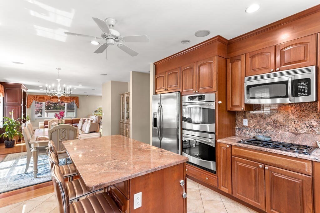 296 College Farm Road Waltham, MA 02451 - Photo 8 of 27