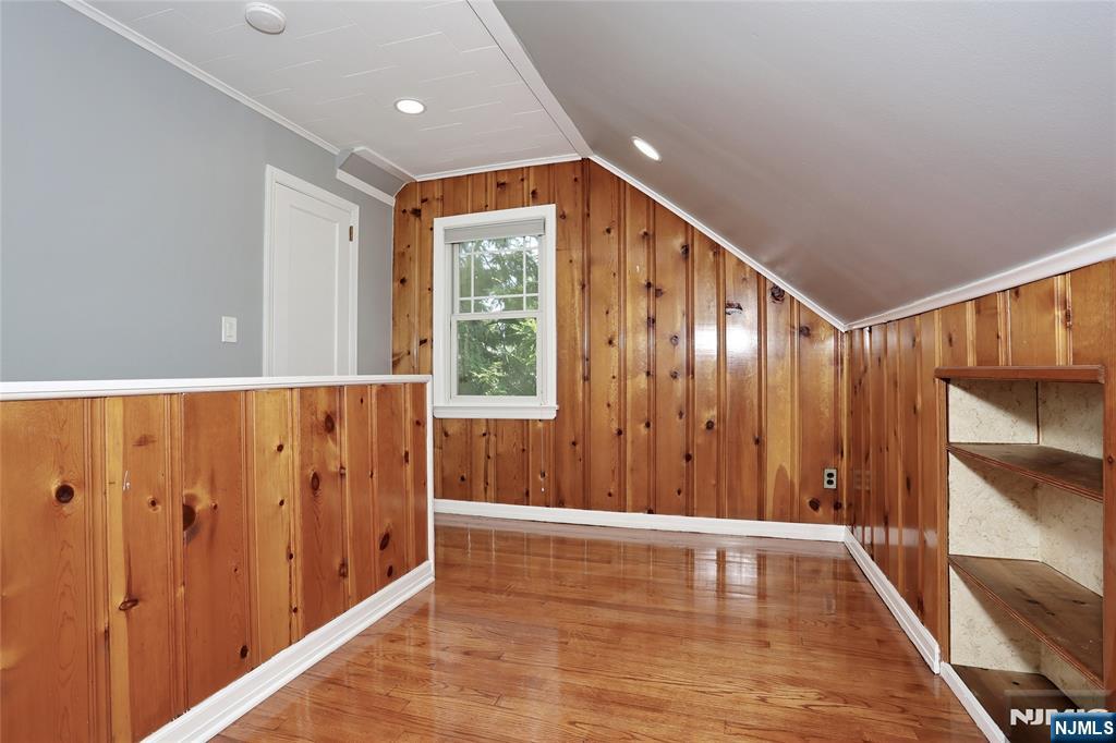 28-19 Warren Road Fair Lawn, NJ 07410 - Photo 21 of 41 Gallery Image 21