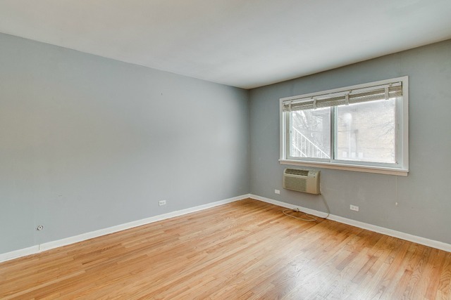 1719 Grove Street, Unit 7 Glenview, IL 60025 - Photo 12 of 25