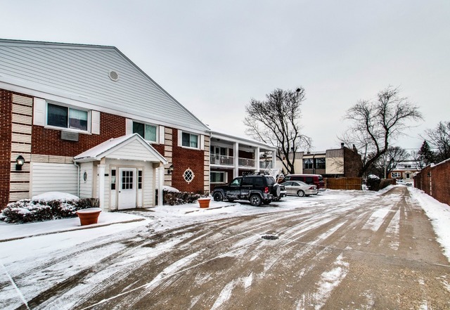 1719 Grove Street, Unit 7 Glenview, IL 60025 - Photo 21 of 25