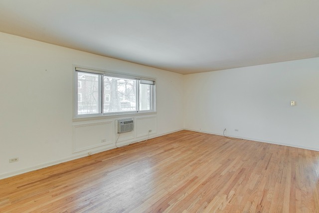 1719 Grove Street, Unit 7 Glenview, IL 60025 - Photo 4 of 25
