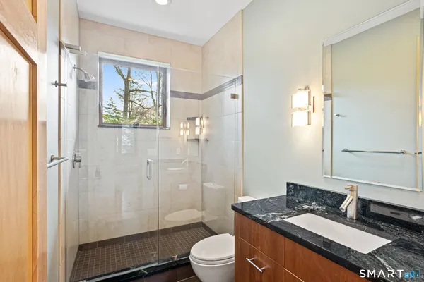 $990,000 | 152 Lakeside Drive, Lebanon, CT 06249