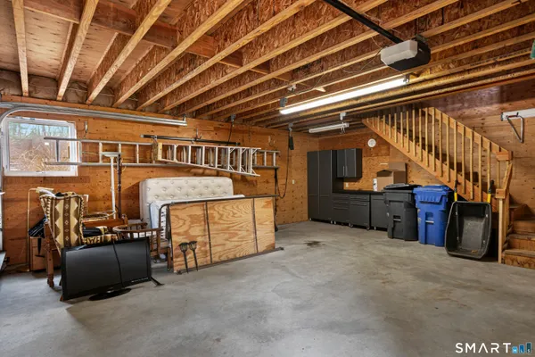 $990,000 | 152 Lakeside Drive, Lebanon, CT 06249