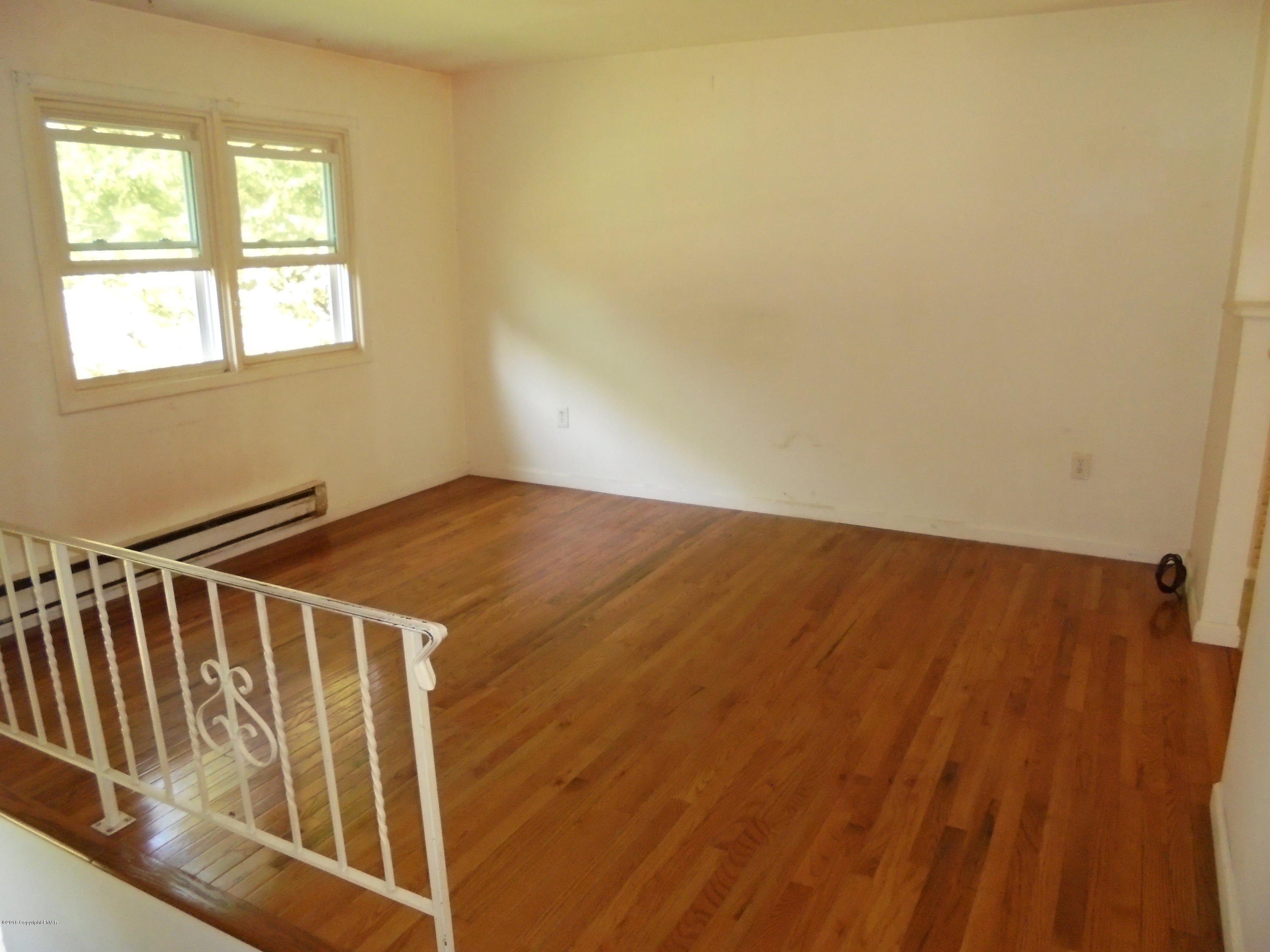 246 Lower Swiftwater Road Cresco, PA 18326 - Photo 5 of 24 living room