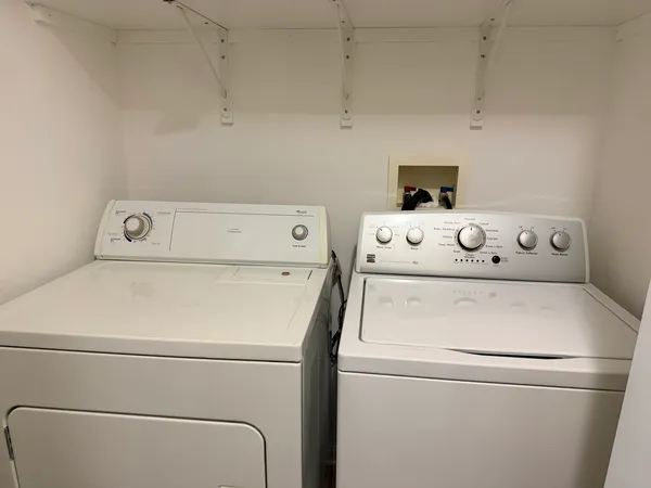 $3,250 | 372 Pine Lake Circle, Vernon Hills, IL 60061