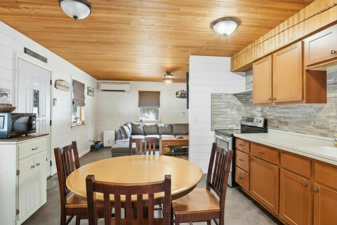 4813 48th Street Baldwin, MI 49304 - Photo 3 of 23 DSC09738 - Edited