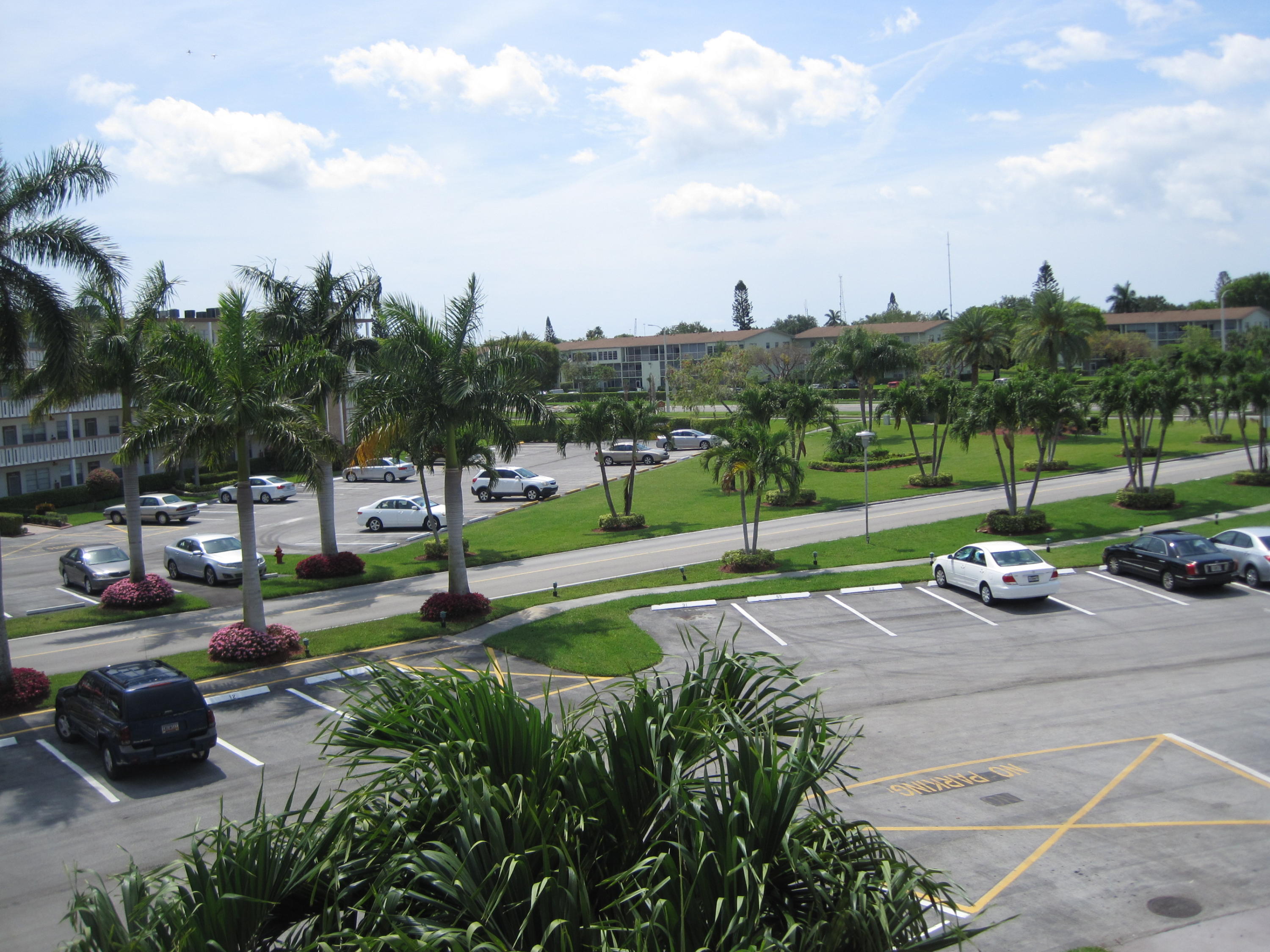 3093 Cornwall East Boca Raton, FL 33434 - Photo 41 of 45 Front View