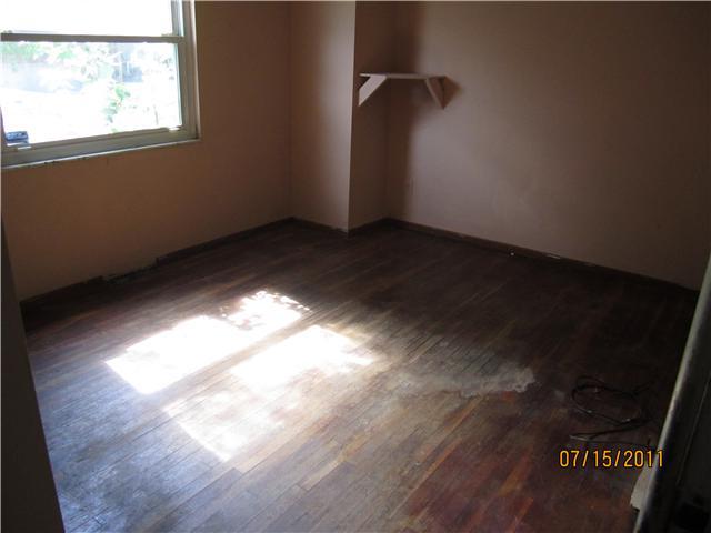5459 Darcy Road Columbus, OH 43229 - Photo 3 of 5 Gallery Image 3
