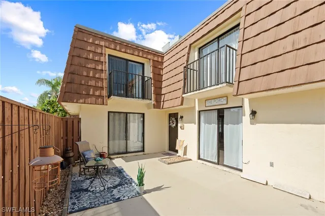 $173,000 | 5210 Cedarbend Drive, Unit 4, Fort Myers, FL 33919