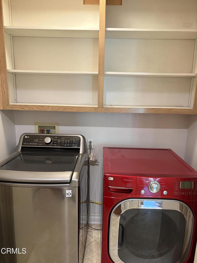 1920 North Altadena Drive Pasadena, CA 91107 - Photo 12 of 25 a utility room with dryer and washer