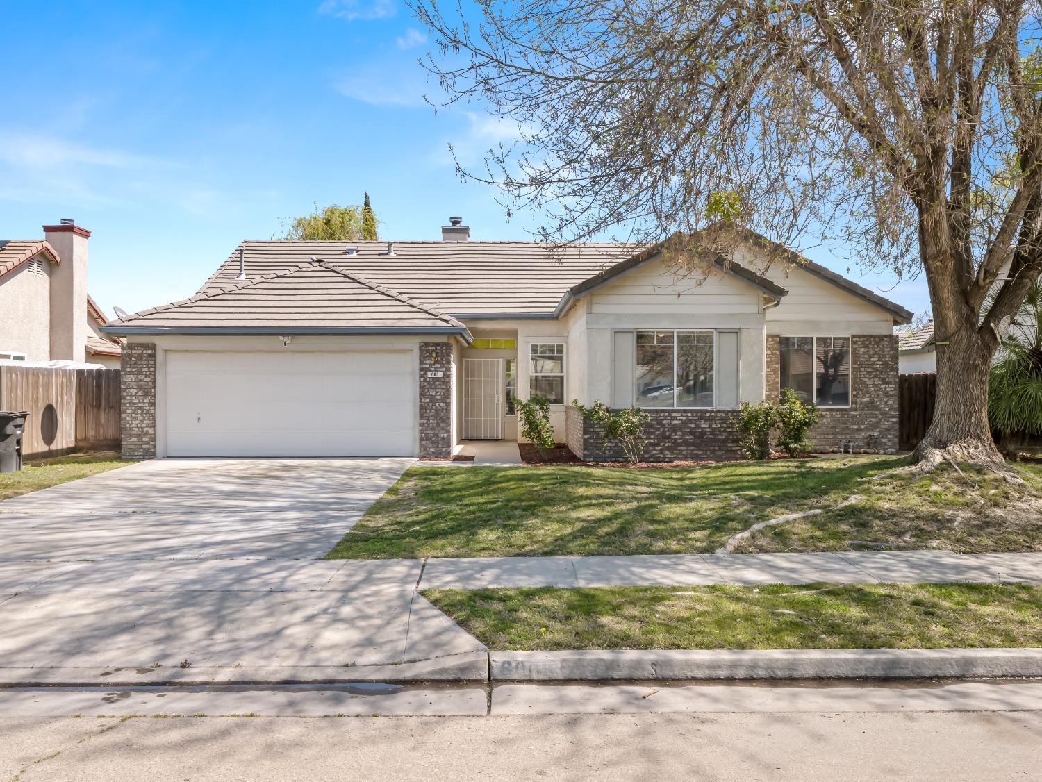 600 Haven Way Lemoore, CA 93245 - Photo 1 of 25