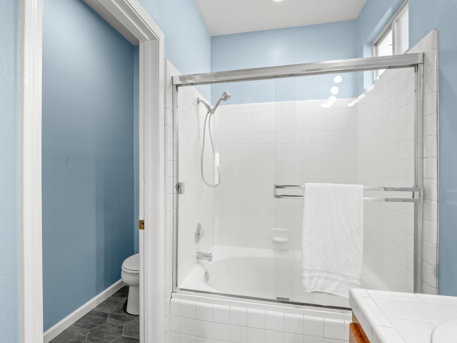 600 Haven Way Lemoore, CA 93245 - Photo 17 of 25