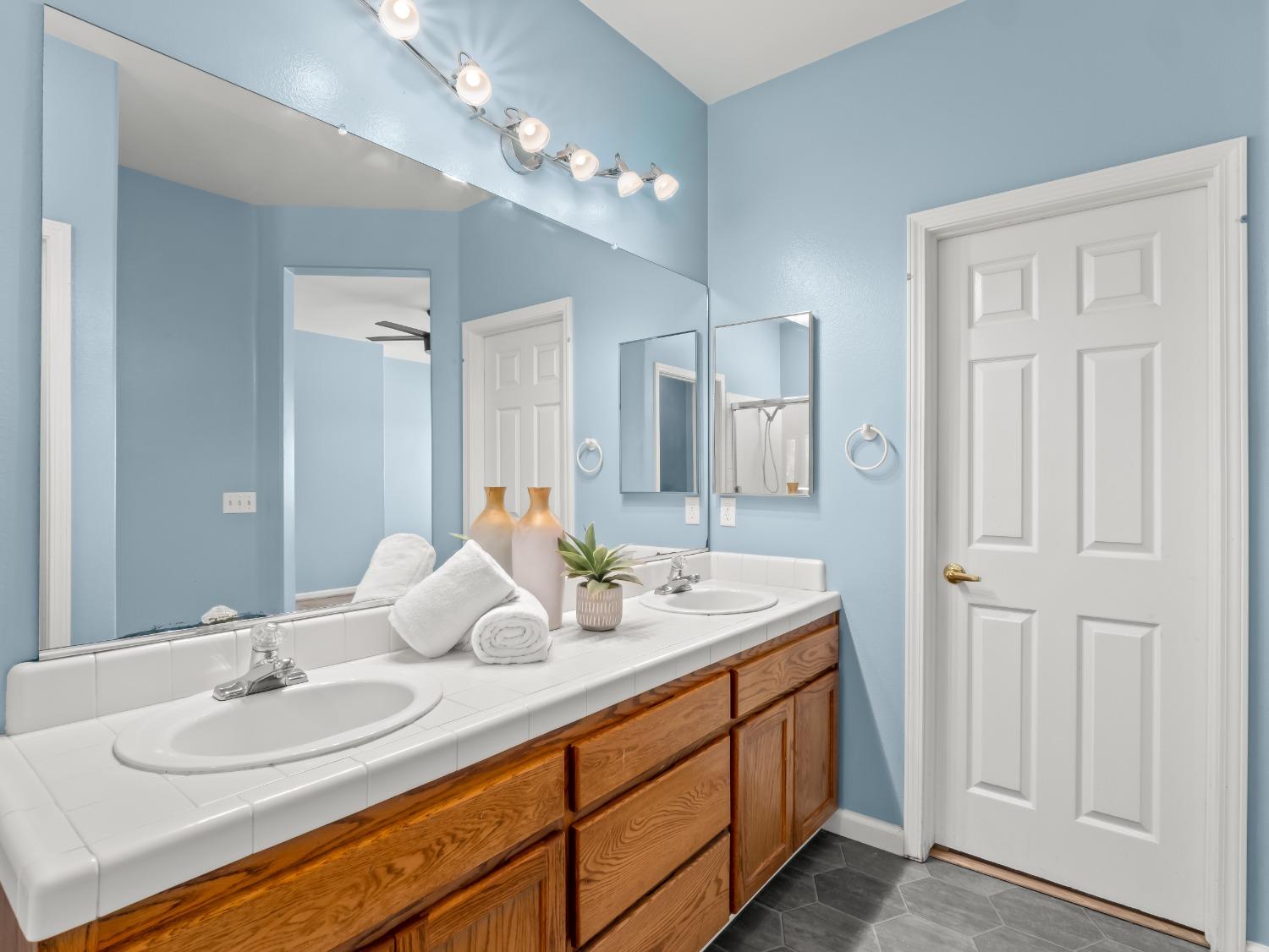 600 Haven Way Lemoore, CA 93245 - Photo 18 of 25