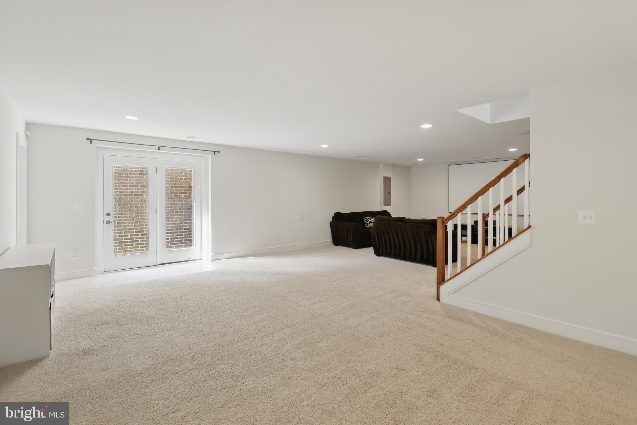 1010 Coubertin Drive Southeast Leesburg, VA 20175 - Photo 39 of 44 a view of an empty room with a window