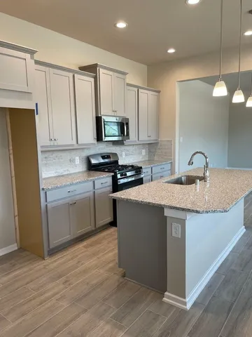 $3,200 | 7912 Spring Run, North Richland Hills, TX 76182