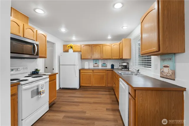 $474,999 | 5035 Pacific Avenue, Tacoma, WA 98408