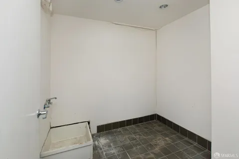$895,000 | 566 South Van Ness Avenue, Unit COMM1, San Francisco, CA 94110