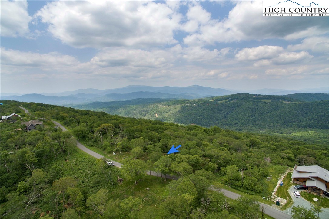 75 Green Cliffs Road Sugar Mountain, NC 28604 - Photo 10 of 12
