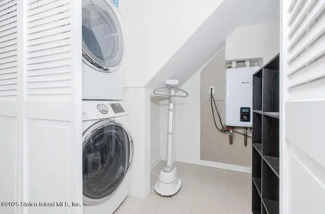 $659,000 | 18 Atmore Place | Great Kills