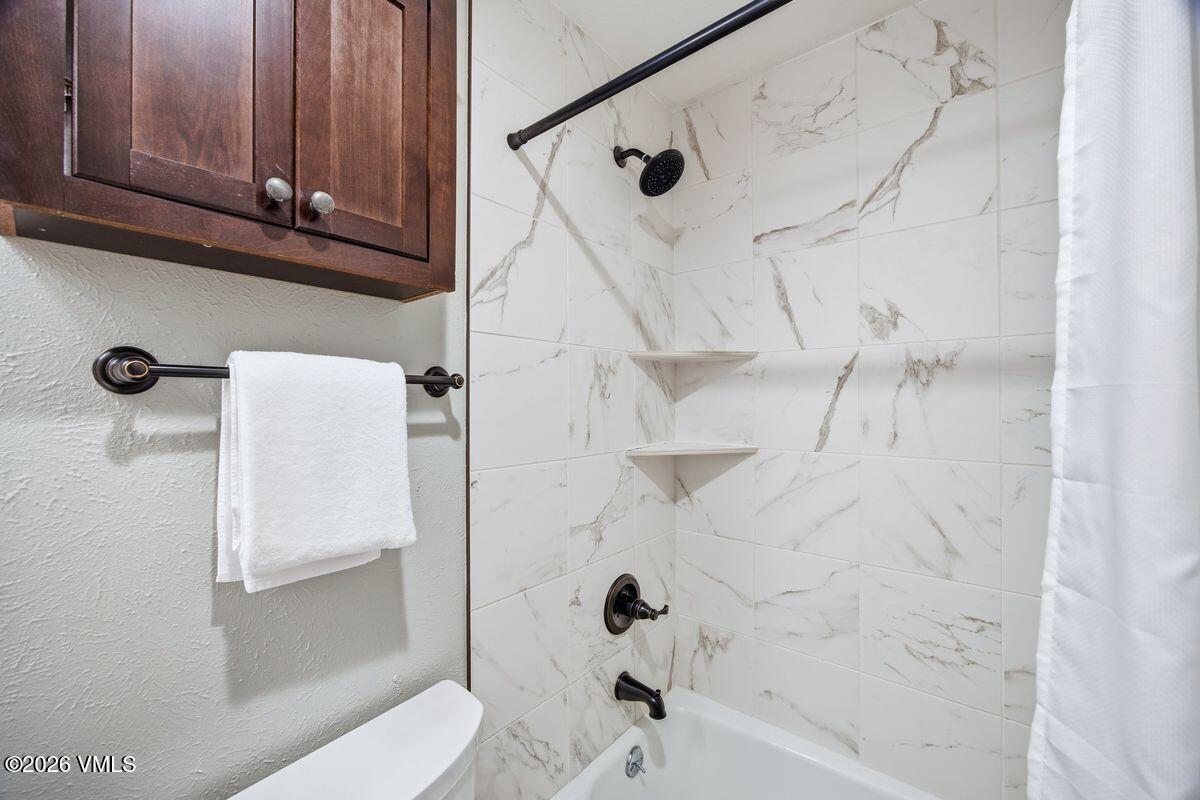 120 Gopher Road, Unit 14 Avon, CO 81620 - Photo 24 of 57 Primary Bath
