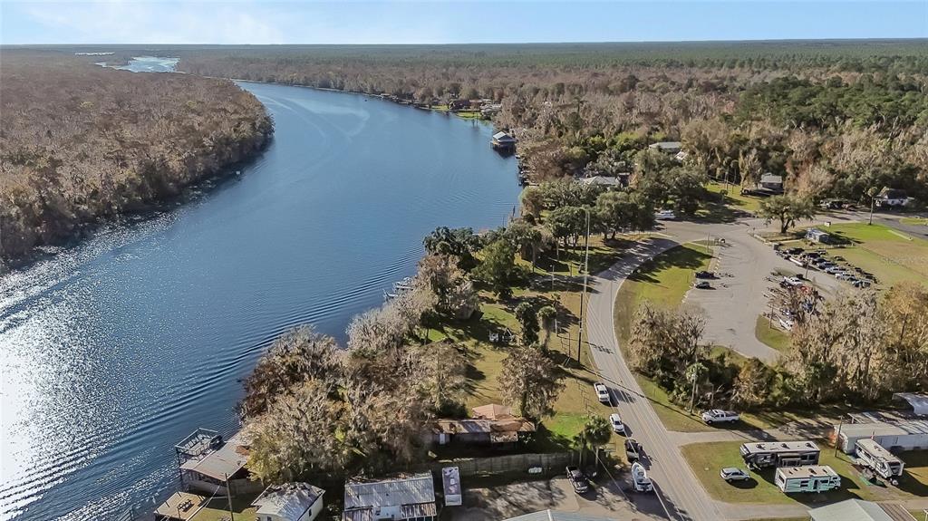 55512 Front Street Astor, FL 32102 - Photo 14 of 47