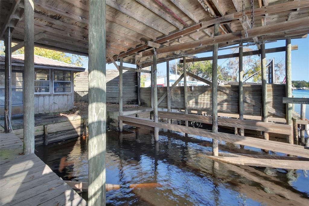 55512 Front Street Astor, FL 32102 - Photo 8 of 47