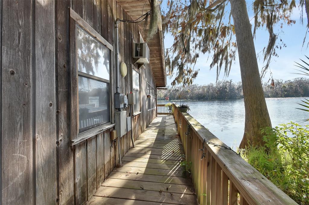 55512 Front Street Astor, FL 32102 - Photo 10 of 47