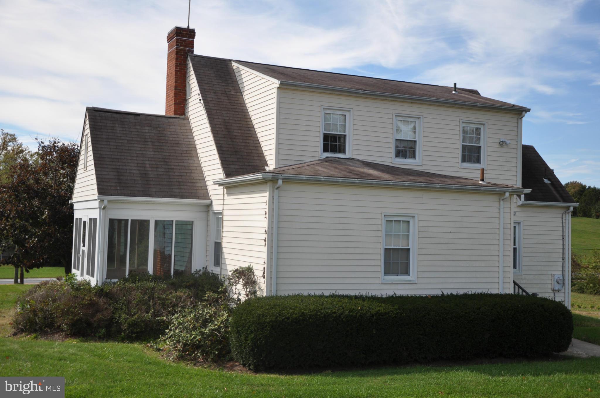 470 West Bay Front Road Lothian, MD 20711 - Photo 2 of 29 Exterior (Rear)