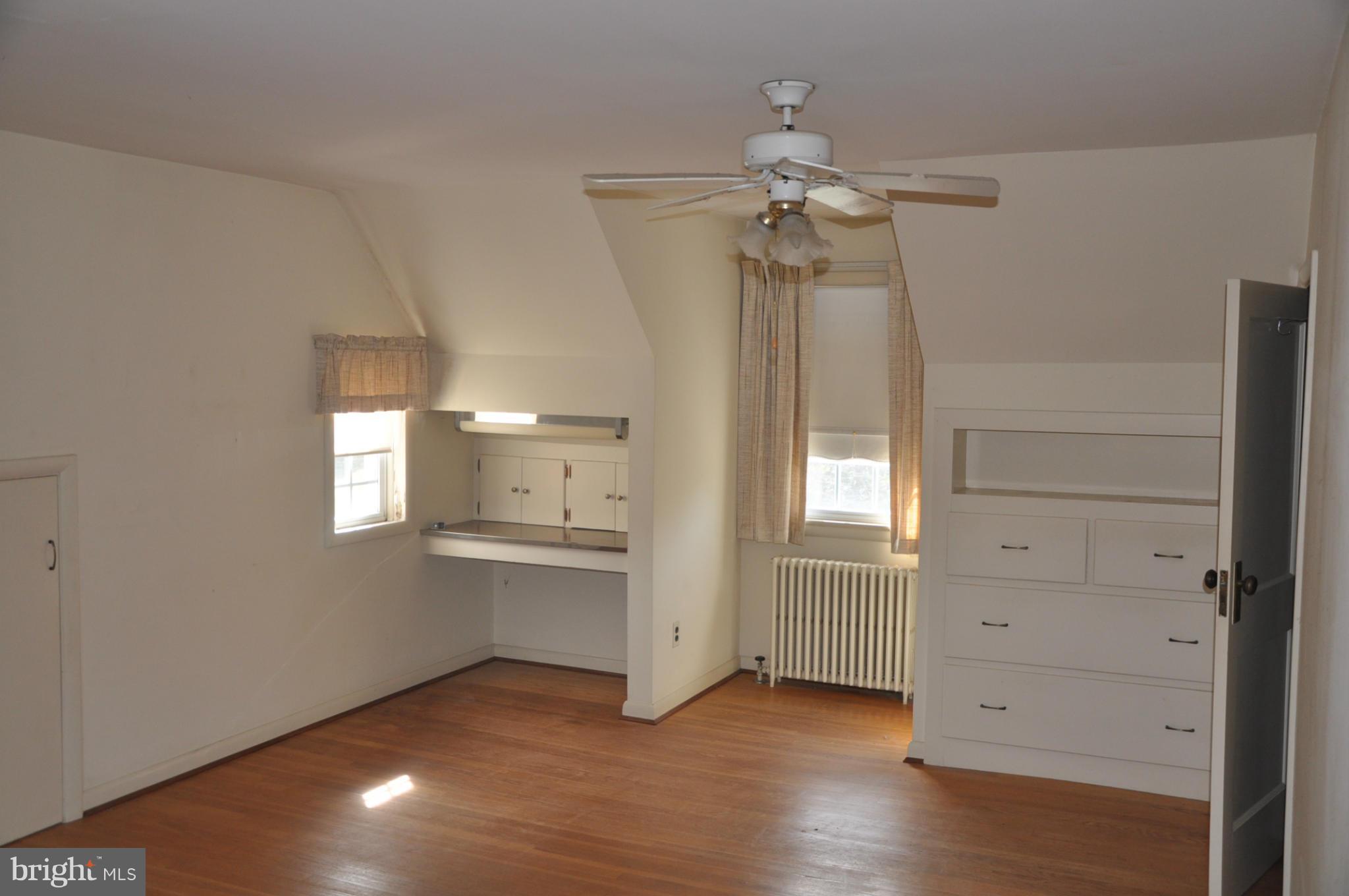 470 West Bay Front Road Lothian, MD 20711 - Photo 11 of 29 Bedroom