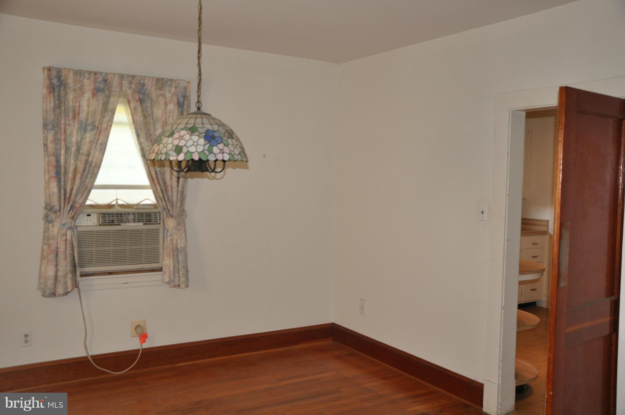 470 West Bay Front Road Lothian, MD 20711 - Photo 7 of 29 Dining Room