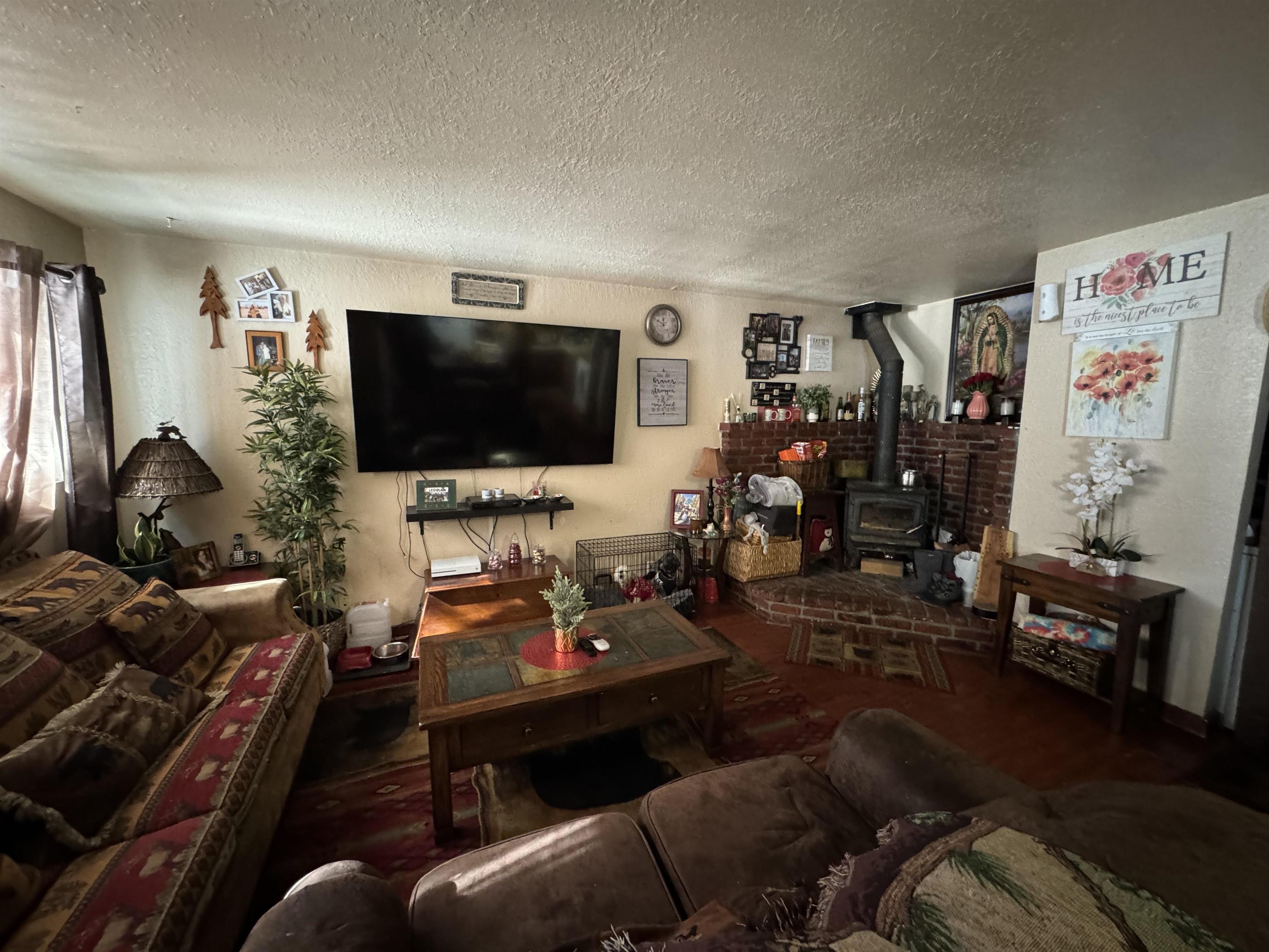 104 Joaquin Road Mammoth Lakes, CA 93546 - Photo 3 of 40 Lower Front Living Room