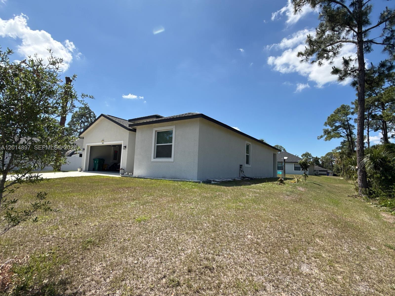 5020 Myrtlewood Road LaBelle, FL 33935 - Photo 3 of 54