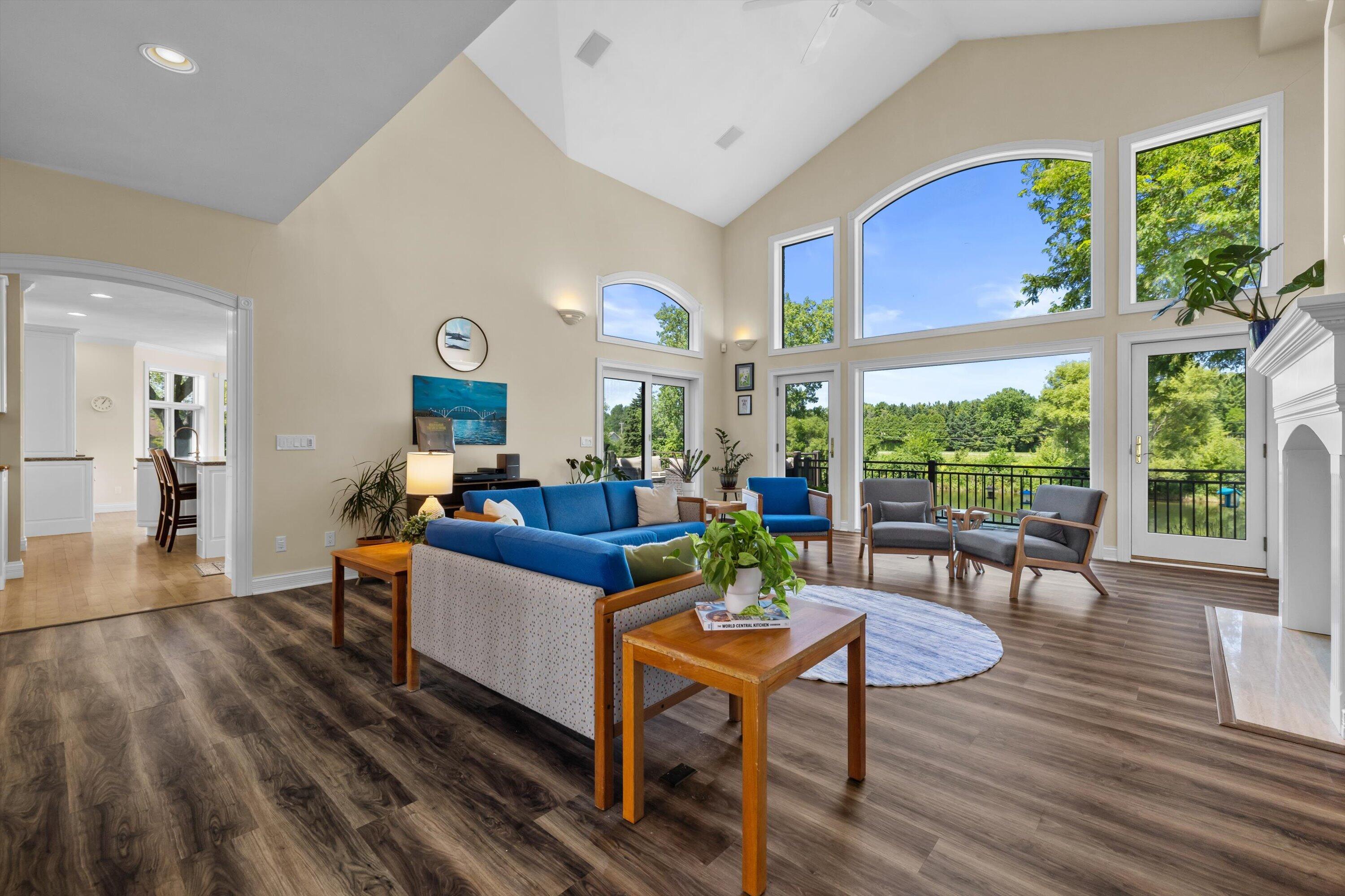 1228 5 Mile Road Caledonia, WI 53402 - Photo 11 of 50 Great Room