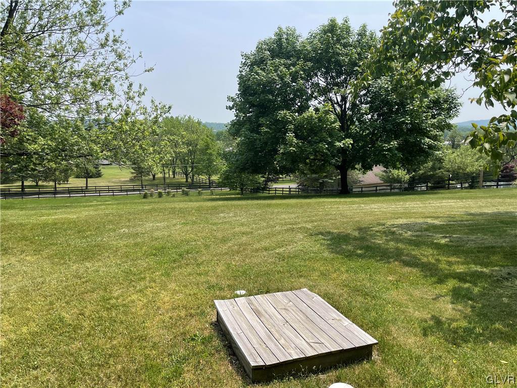 1133 Myrtle Road Walnutport, PA 18088 - Photo 2 of 22 Front yard
