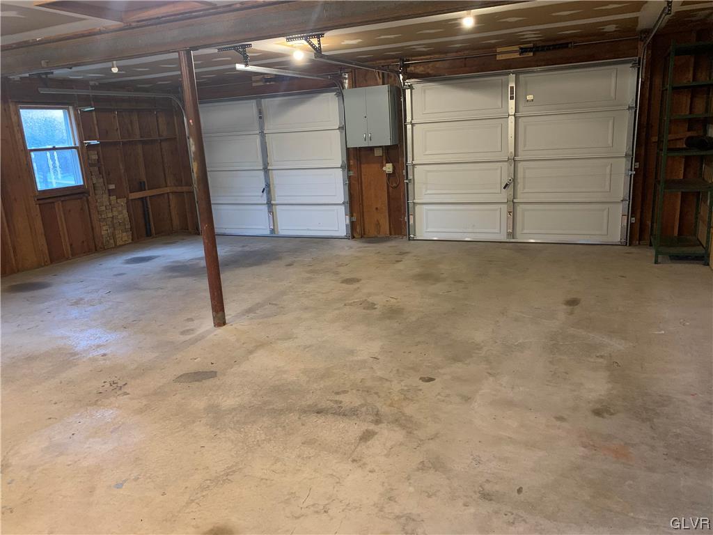 1133 Myrtle Road Walnutport, PA 18088 - Photo 21 of 22 Garage