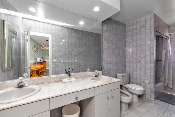 $1,299,000 | 1118 West Broadway, Hewlett, NY 11557