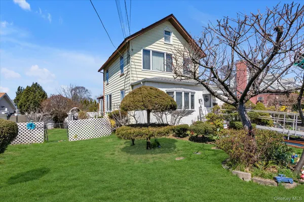 $1,299,000 | 1118 West Broadway, Hewlett, NY 11557