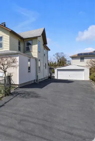 $1,299,000 | 1118 West Broadway, Hewlett, NY 11557