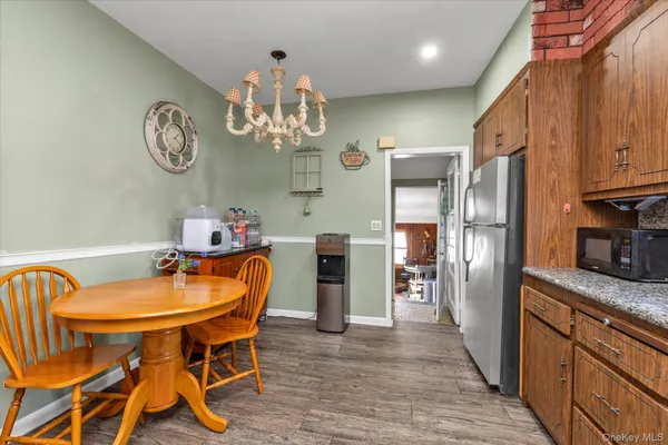 $1,299,000 | 1118 West Broadway, Hewlett, NY 11557