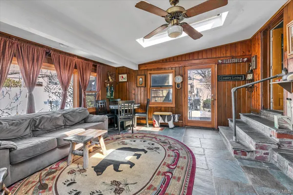 $1,299,000 | 1118 West Broadway, Hewlett, NY 11557