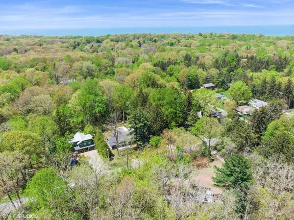 $899,000 | 6490 East Chikaming, Sawyer, MI 49125