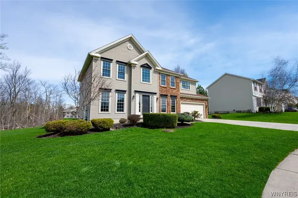 $539,900 | 61 Brook Lane, West Seneca, NY 14224