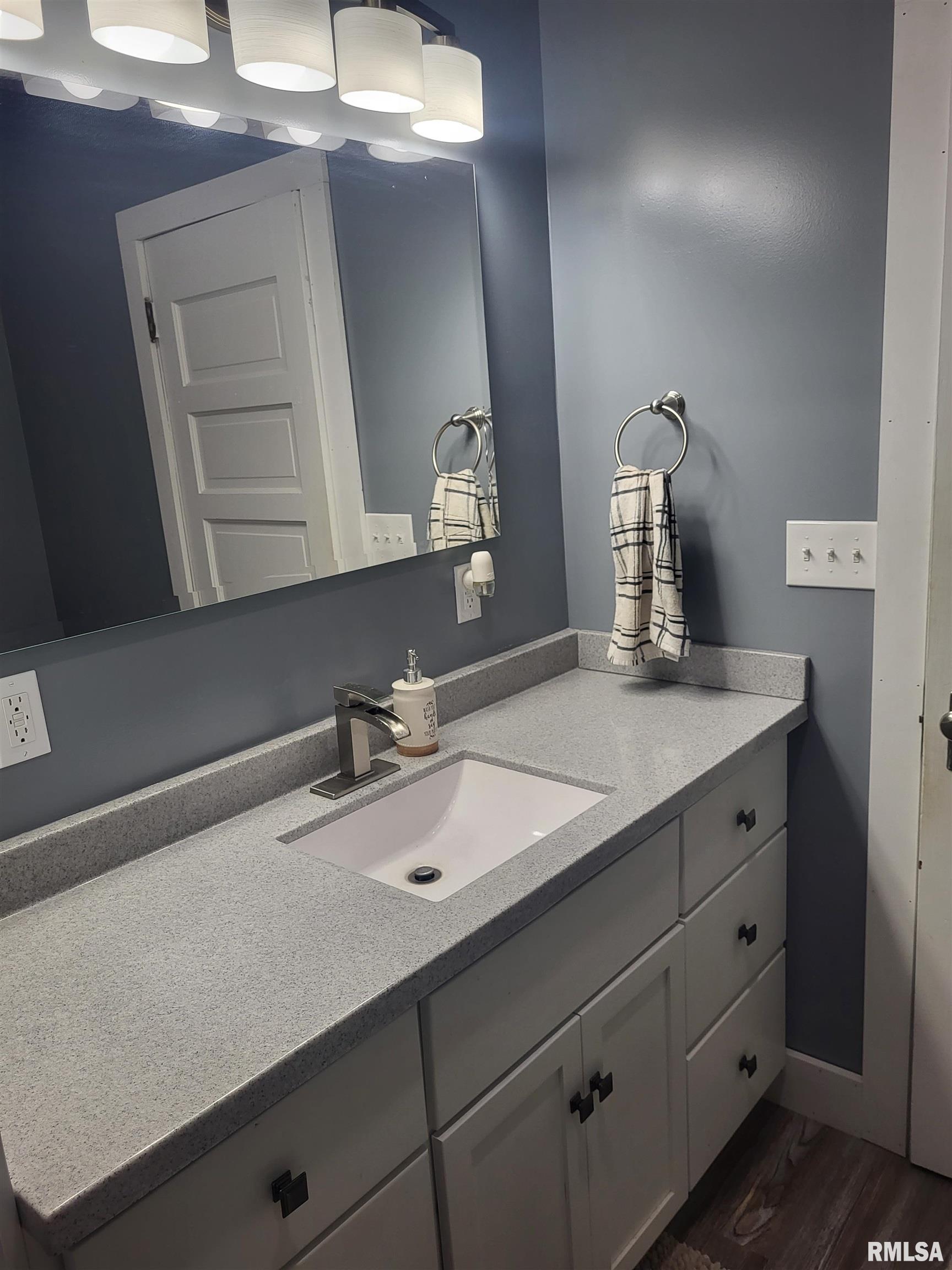 210 South Iowa Street Camp Point, IL 62320 - Photo 14 of 26 Gallery Image 14