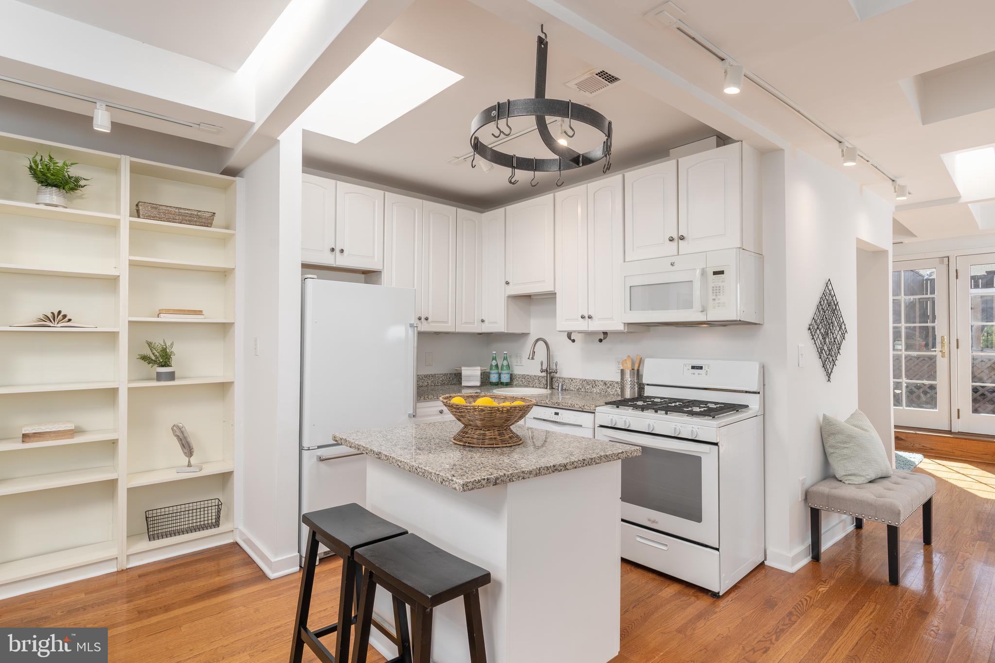 1706 16th Street Northwest, Unit 6 Washington, DC 20009 - Photo 8 of 27 Kitchen