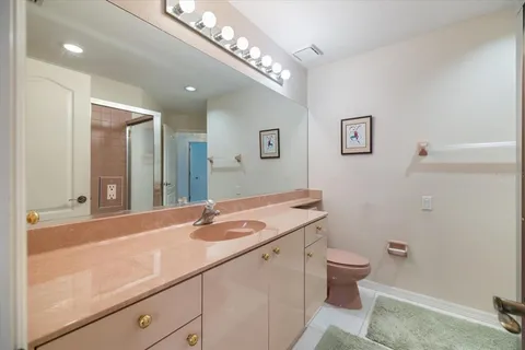 a view of a tennis court