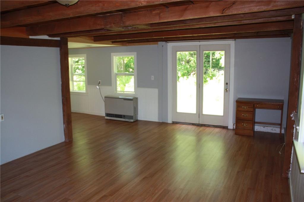 2 Liberty Road Washington, ME 04574 - Photo 6 of 10 Comfortable living space