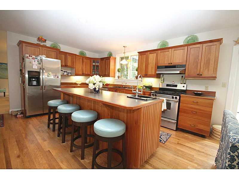 15 Rivers Edge Drive Kennebunk, ME 04043 - Photo 11 of 31 Kitchen.